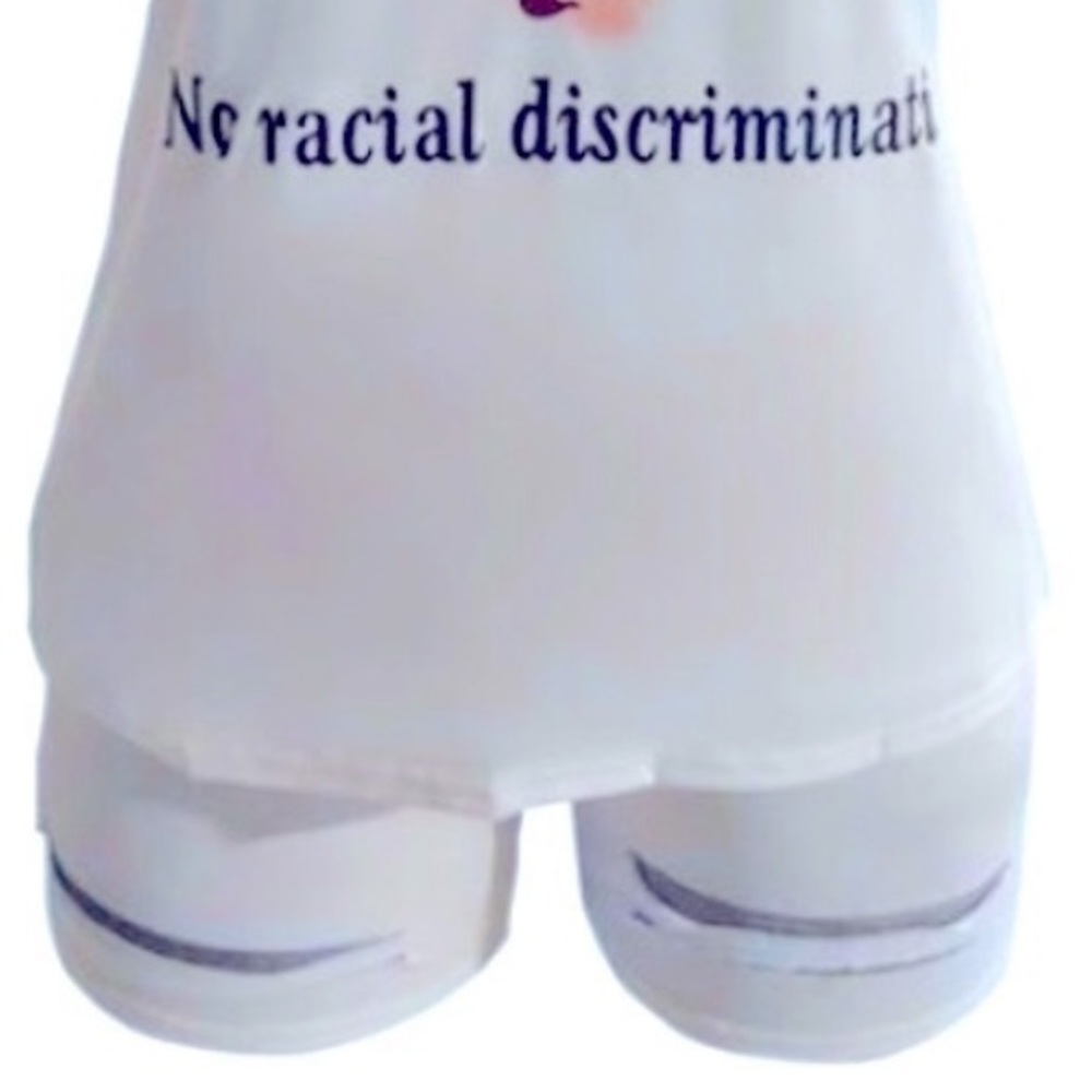 NO RACIAL DISCRIMINATION ✋🏿✋🏾✋🏽✋🏼✋🏻 Print ❤️ Shape T-Shirt & Ripped Shorts - Picture 4 of 5